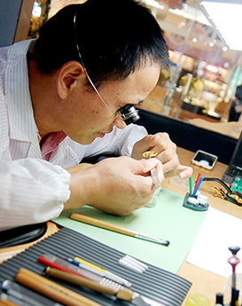 本杰明·托马斯-开福区卡地亚维修服务中心制表师